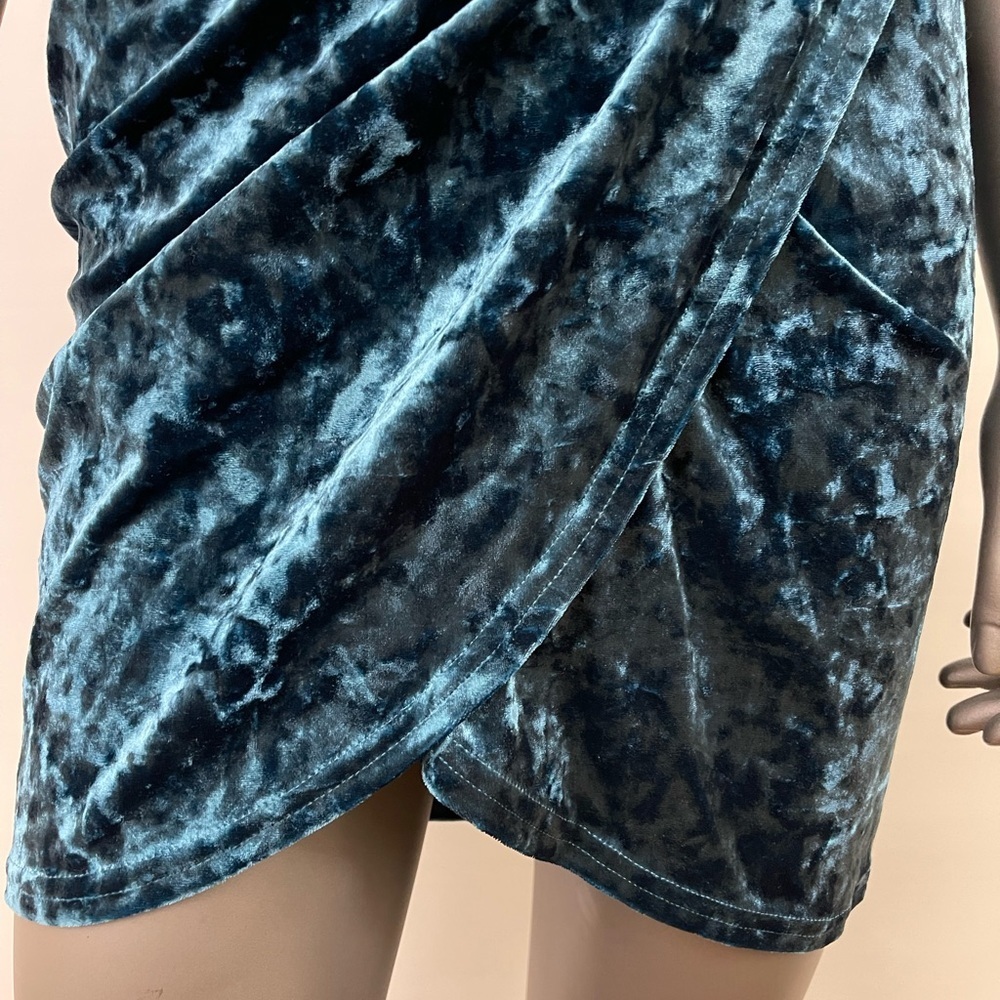New Look Velvet Faux Wrap Dress Sz 8 Strappy Party Holiday Sexy - Picture 13 of 14